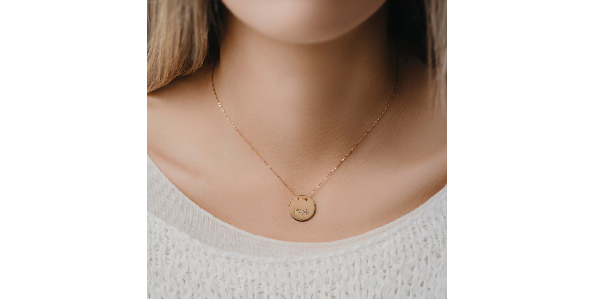 Náhrdelník s diamantom Love Stamp