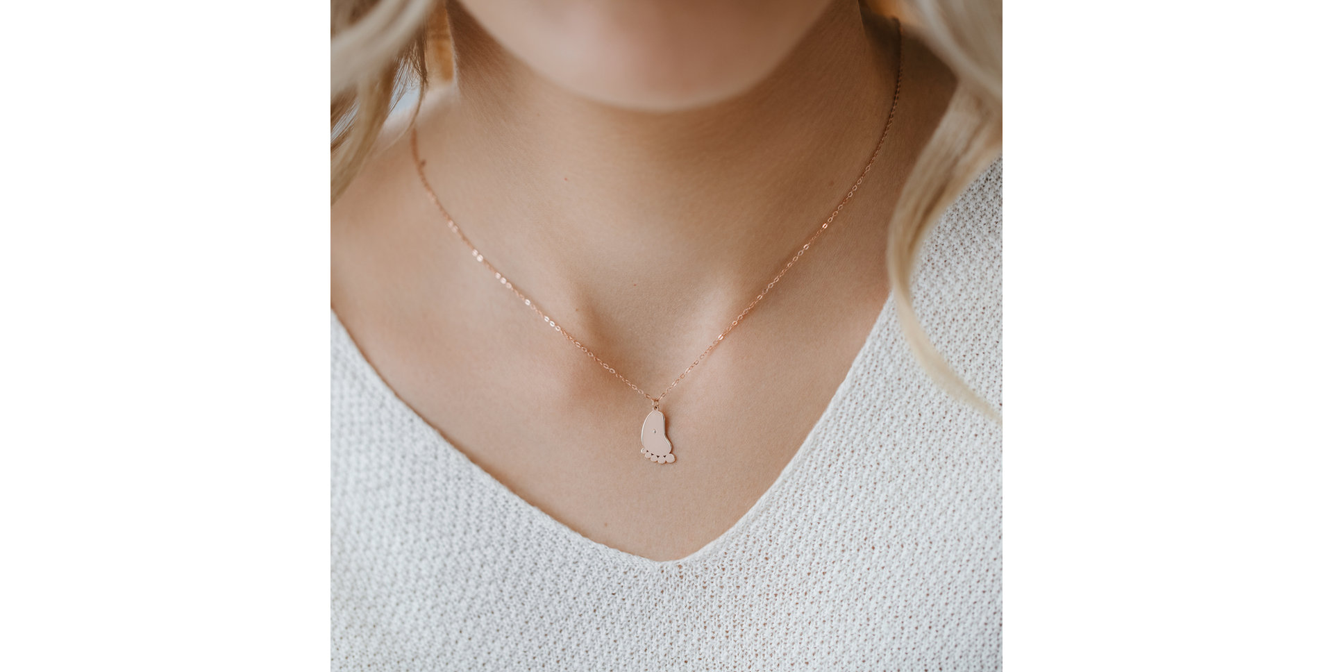 Náhrdelník s diamantom Baby Foot