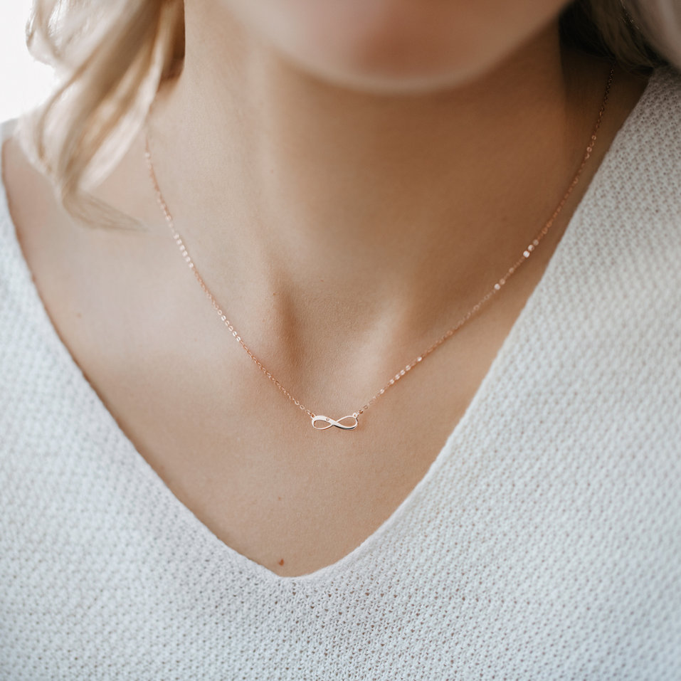 Náhrdelník s diamantom Infinity Love