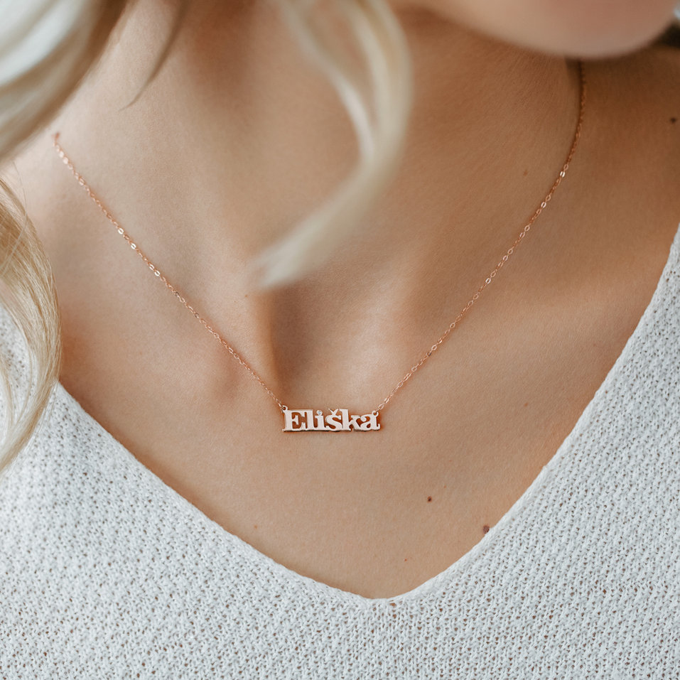 Náhrdelník s diamantom Classic name