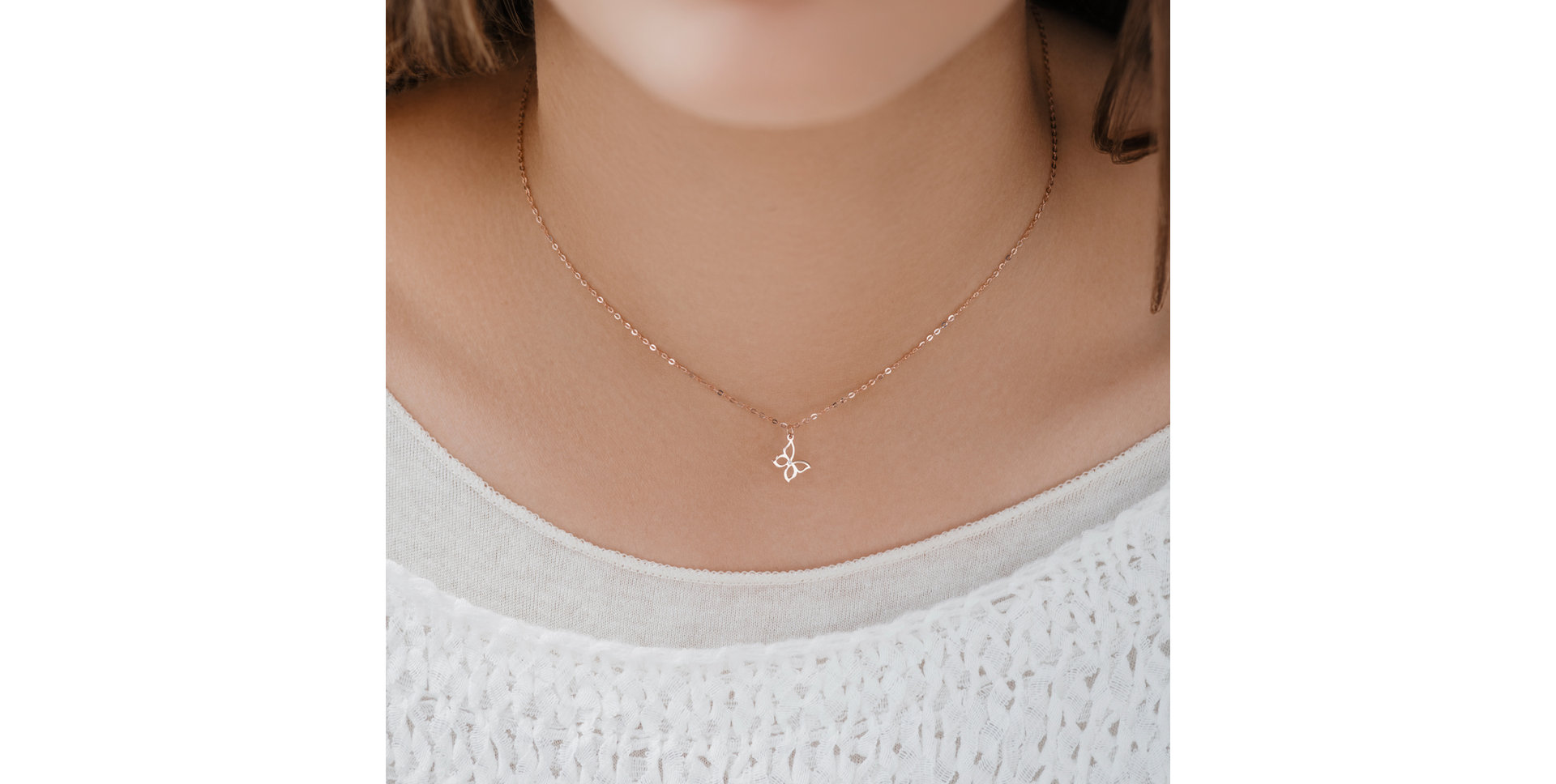 Náhrdelník s diamantom Extraordinary Butterfly