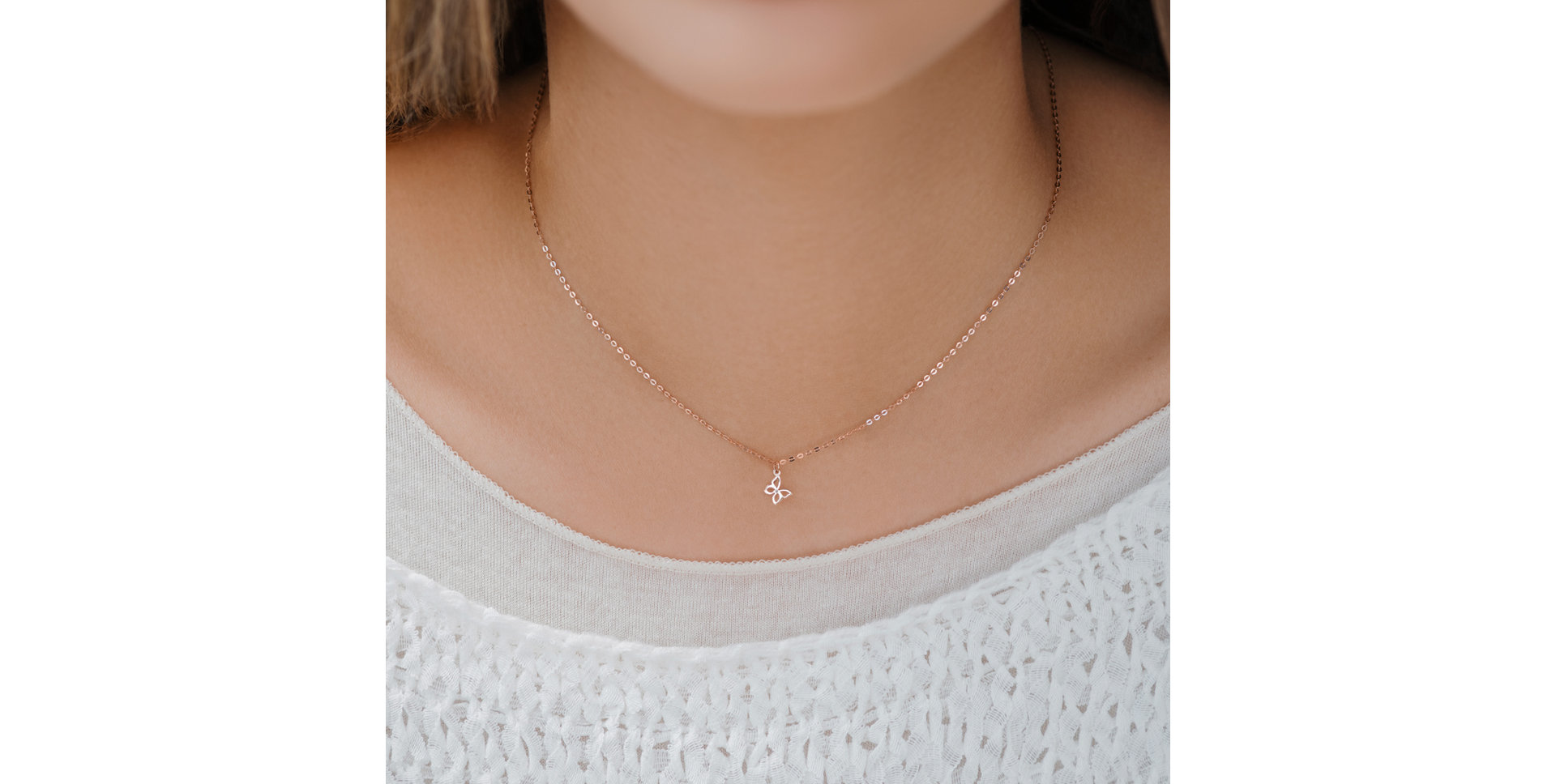 Náhrdelník s diamantom Extraordinary Butterfly