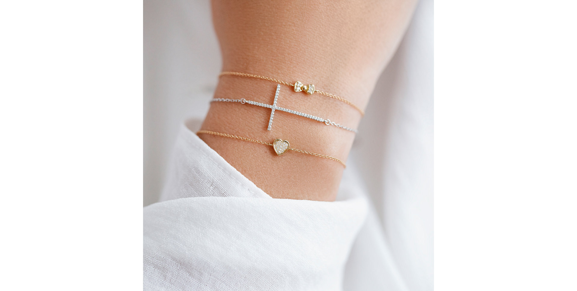 Náramok s čiernymi diamantmi Shiny Bow