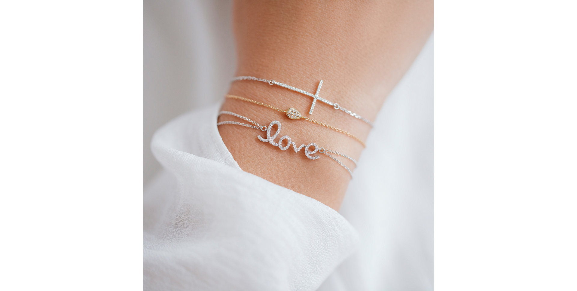 Náramok s diamantmi Glittering Cross