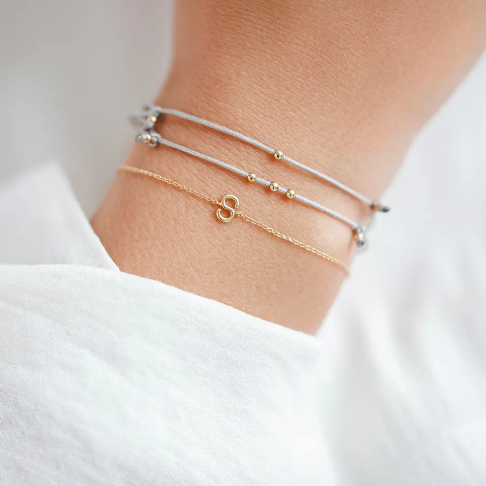 Dámsky náramok so šnúrkou Shamballa