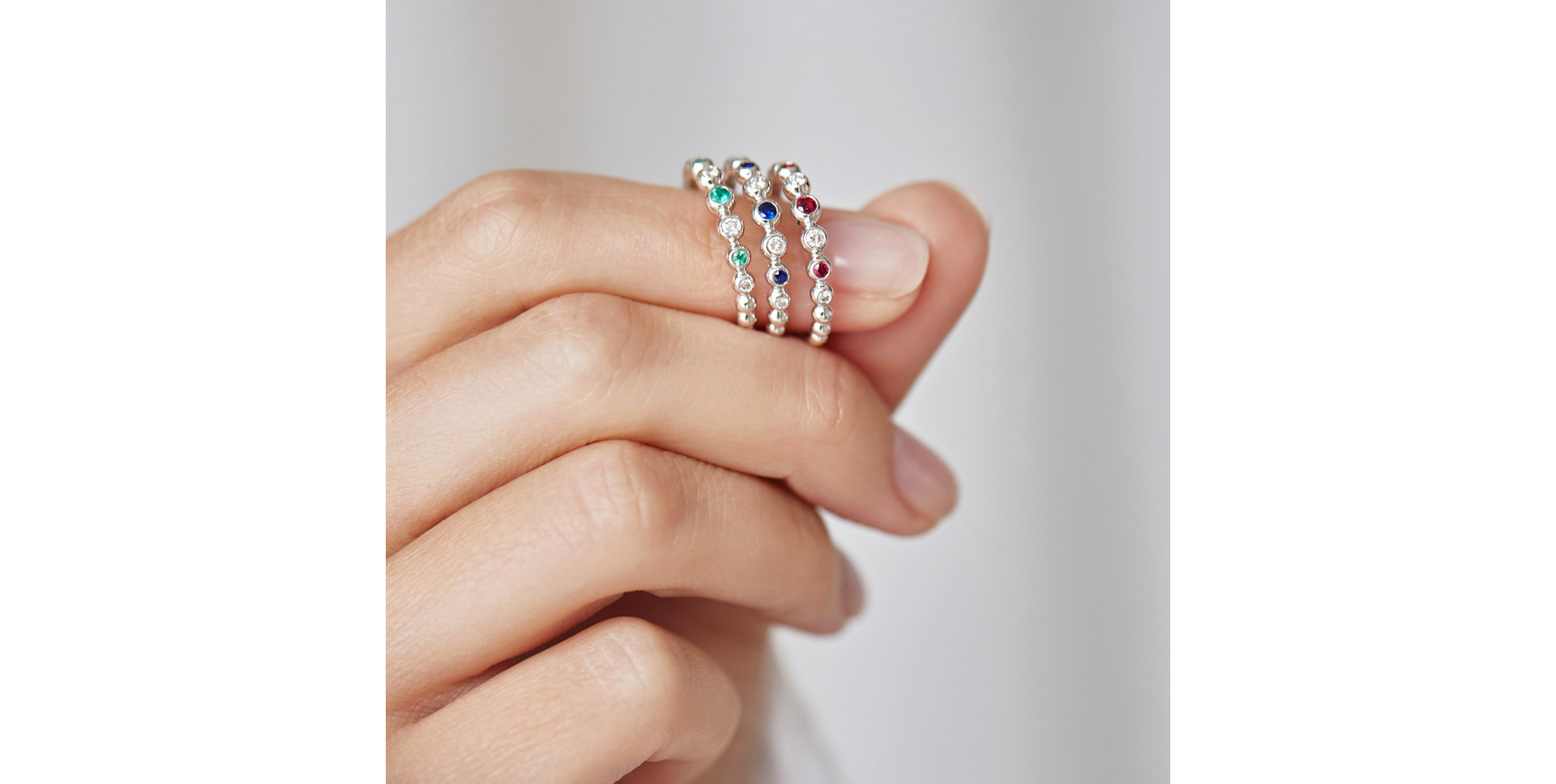 Prsteň s diamantmi a smaragdmi Shiny Dots