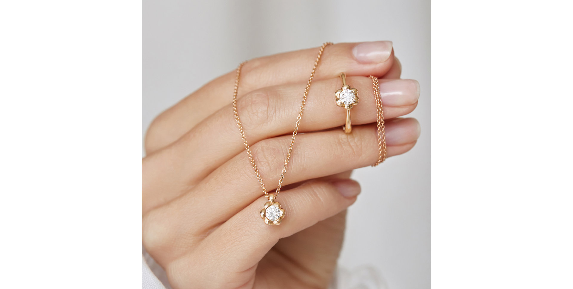 Prsteň s diamantom Blooming Love