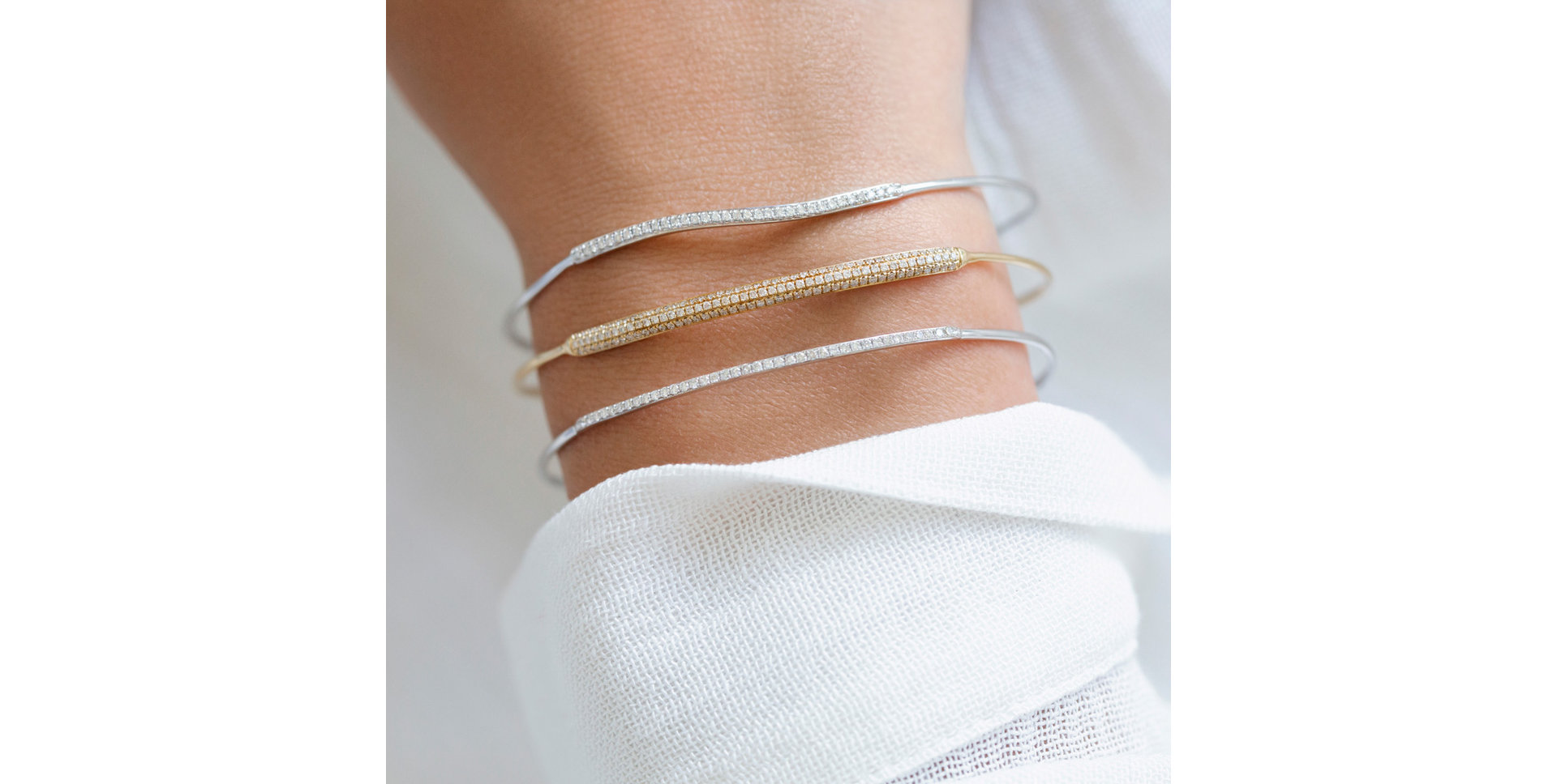 Náramok s diamantmi Wave