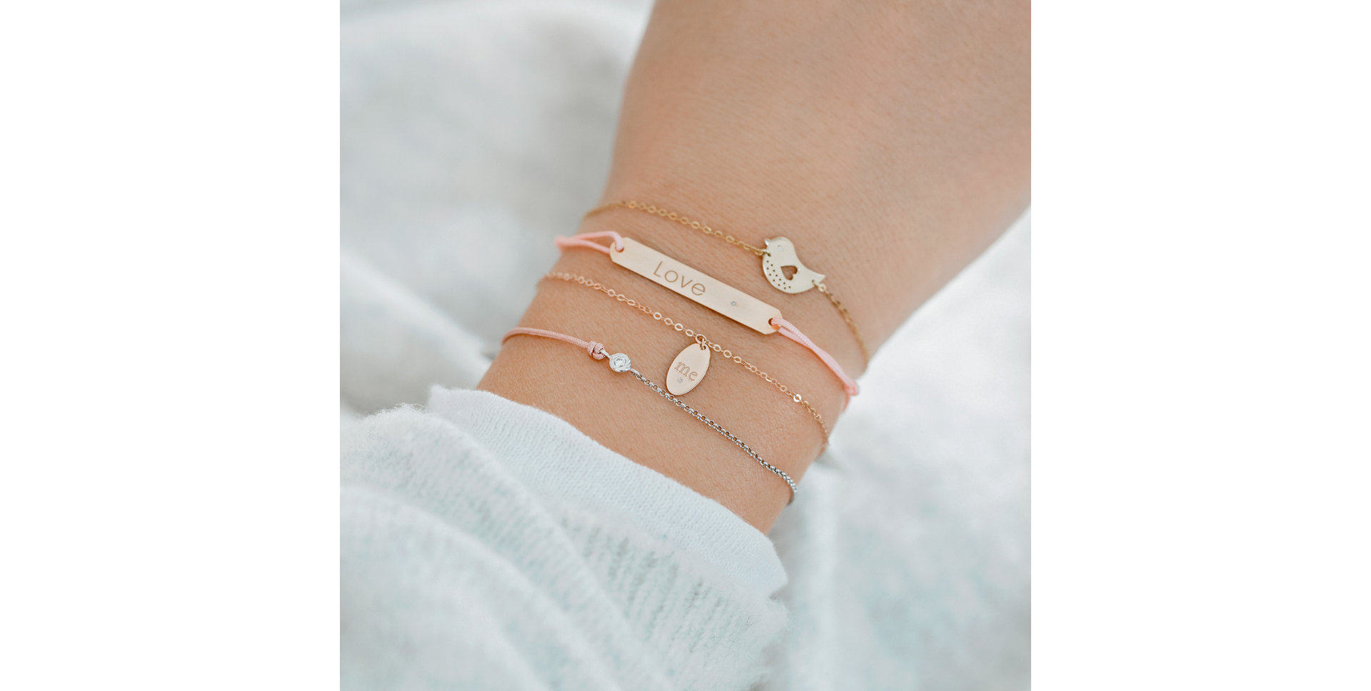 Diamantový náramok so šnúrkou Love