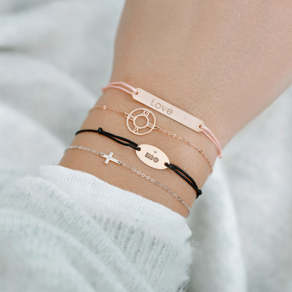 Diamantový náramok so šnúrkou Love