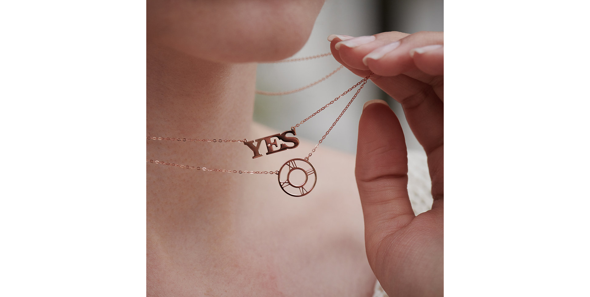 Náhrdelník s diamantom YES