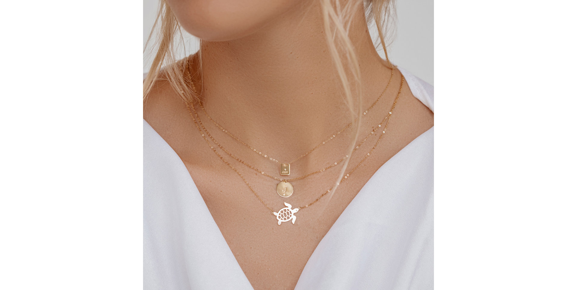 Náhrdelník s diamantom Love