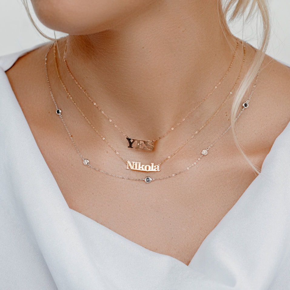 Náhrdelník s diamantom Classic name