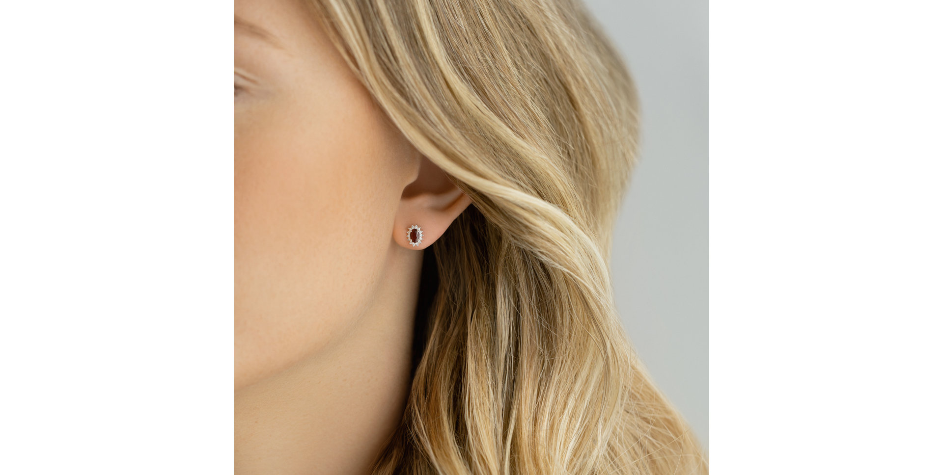 Náušnice s diamantmi a rubínom Princess