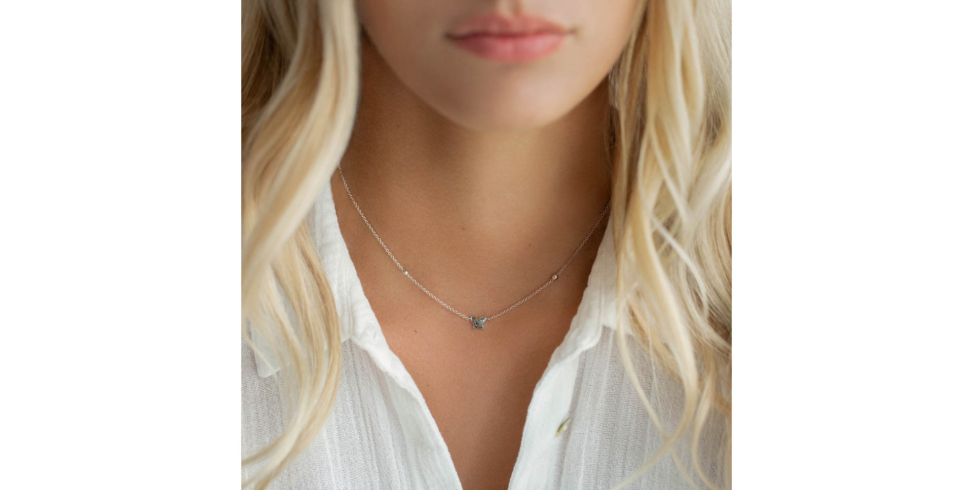 Náhrdelník s diamantmi Magic Buttefly