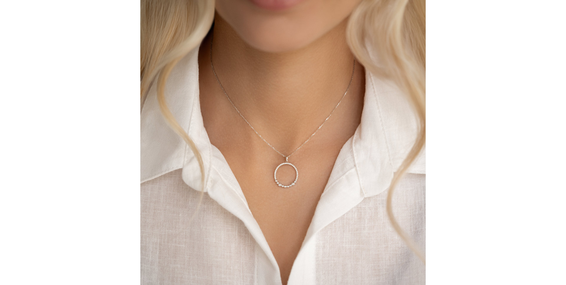 Prívesok s diamantmi Virgin Poem