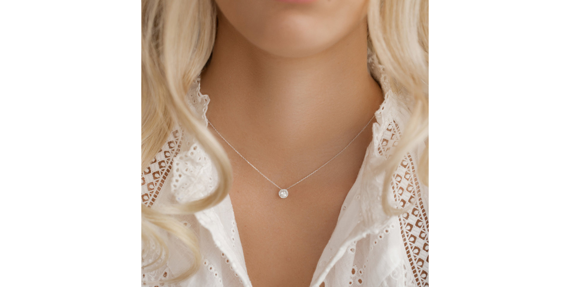 Náhrdelník s diamantmi Glowing Moon