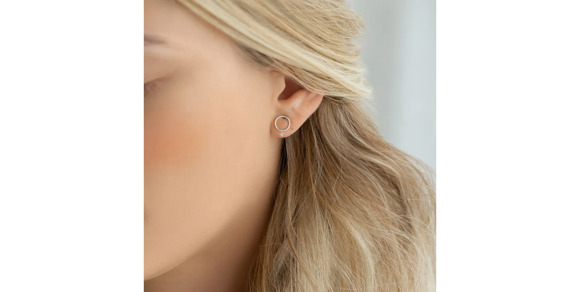 Náušnice s diamantom Glossy Luck