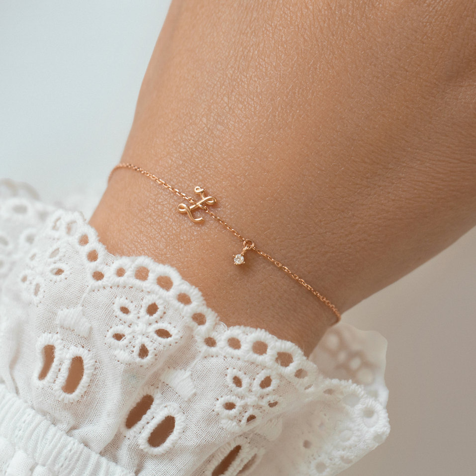 Náramok s diamantom Curly Letter G