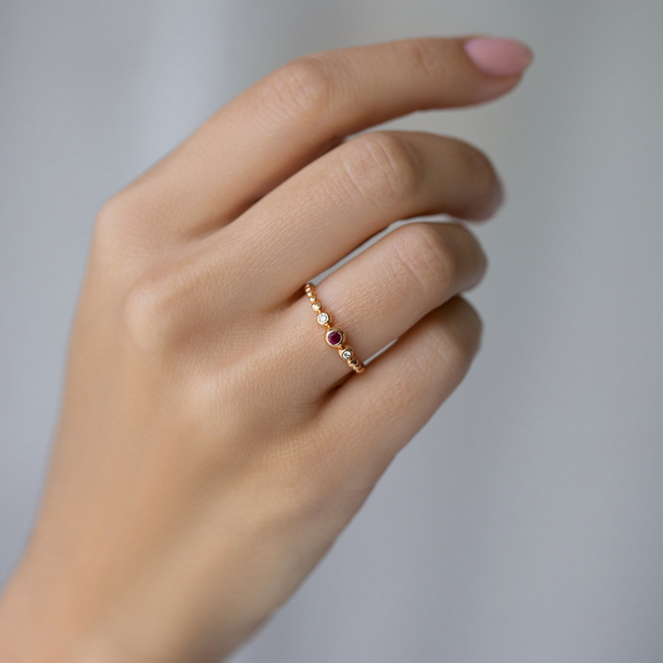 Prsteň s diamantmi a rubínom Shiny Triple