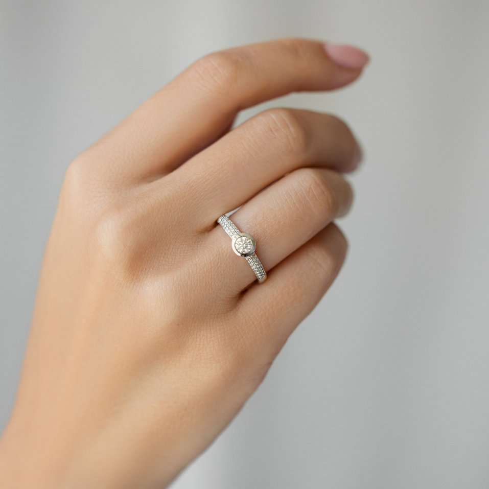 Prsteň s diamantmi Moon Highness