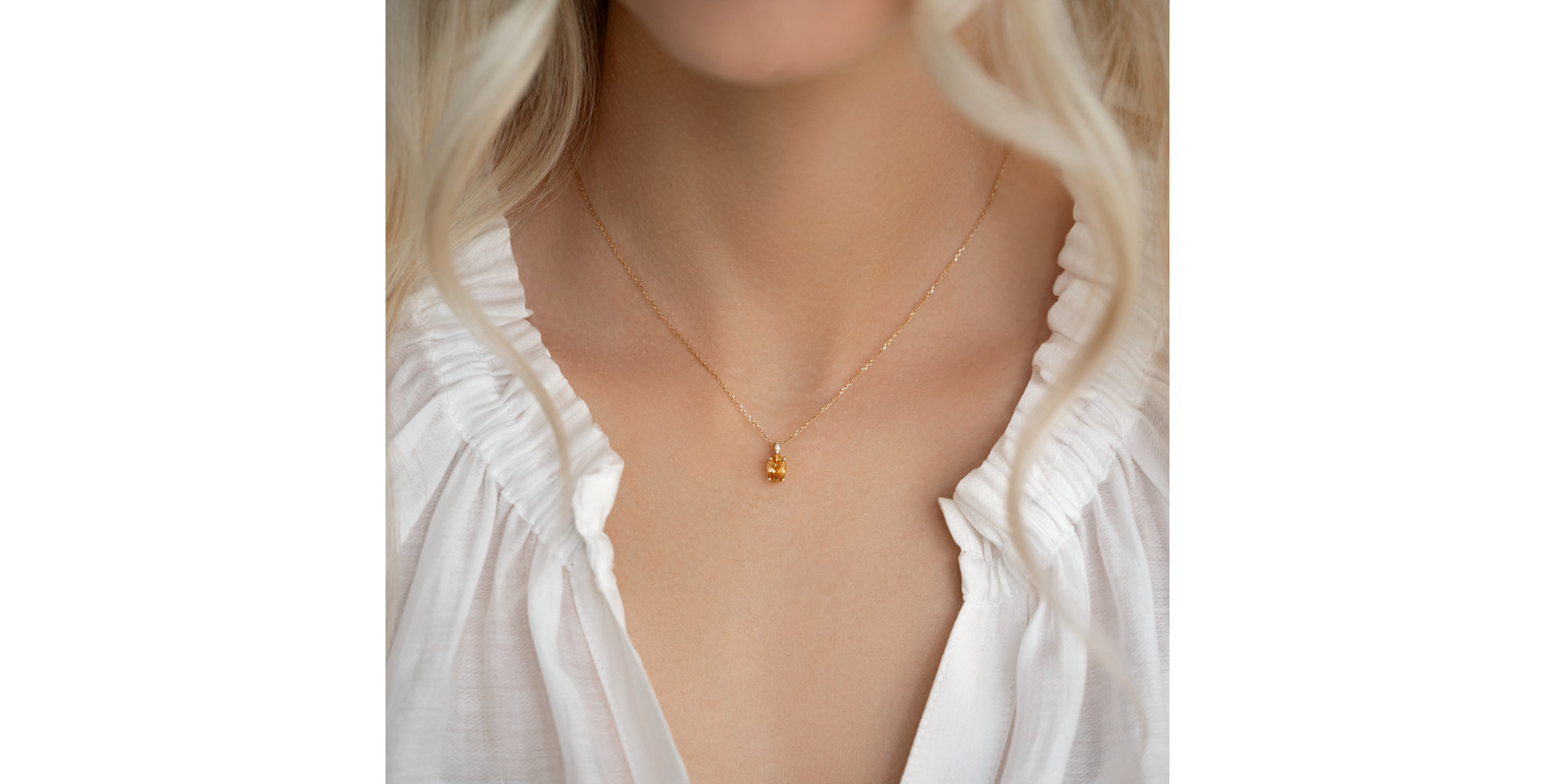 Náhrdelník s diamantmi a smaragdom Lauriene