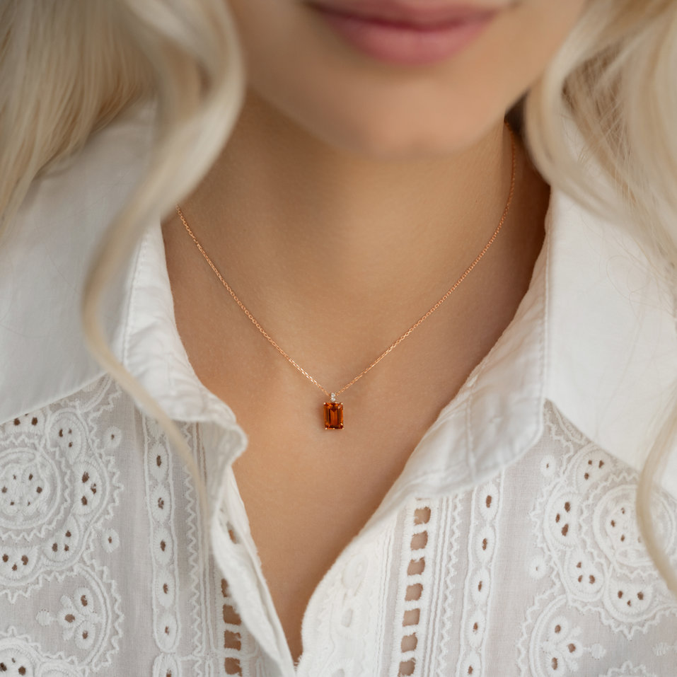 Náhrdelník s diamantmi a morganitom Mireth