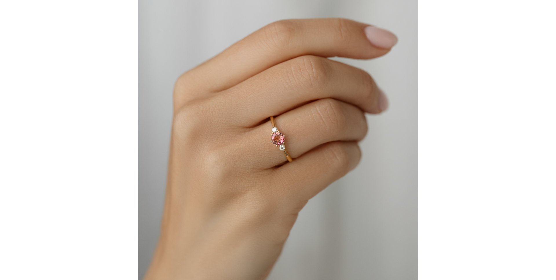 Prsteň s diamantmi a topásom Midnight Serenity