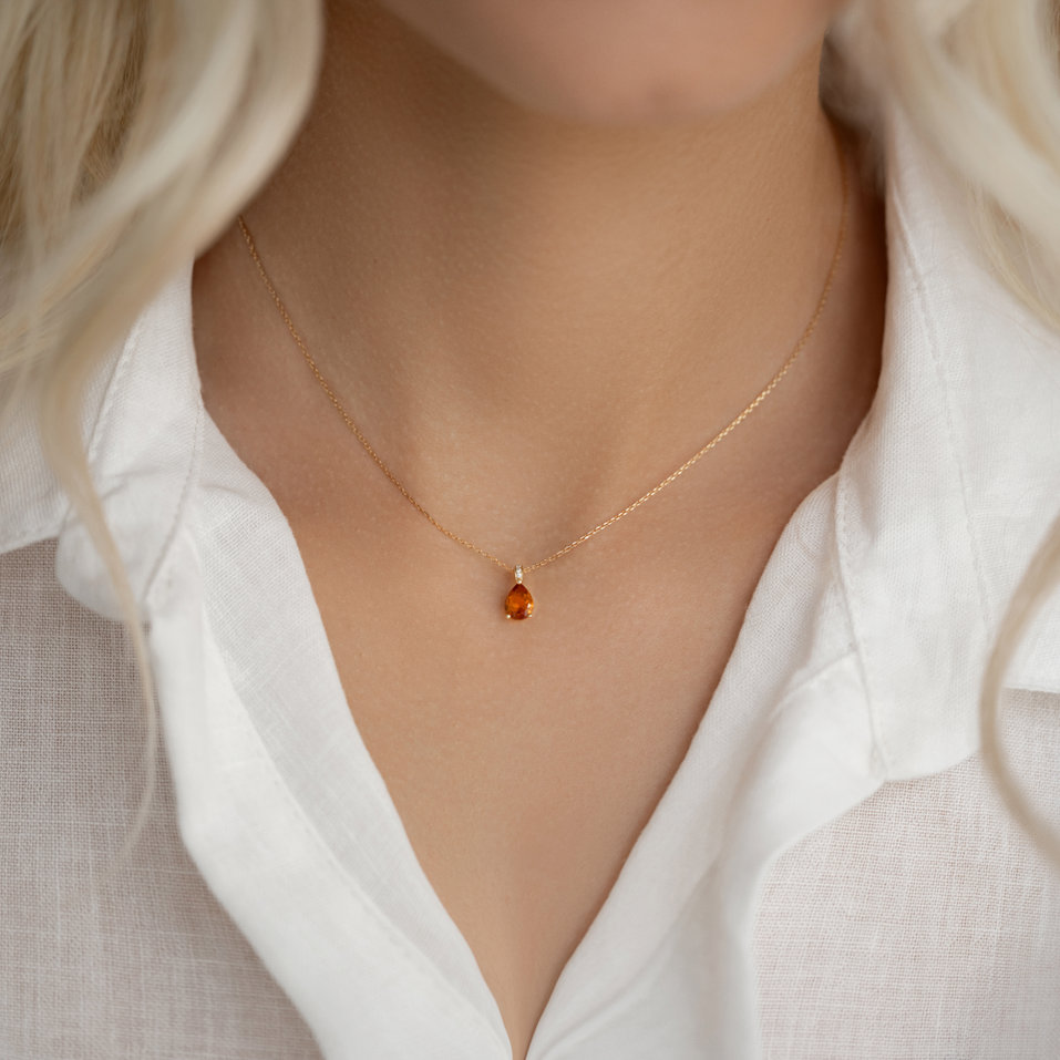 Náhrdelník s diamantmi a topásom Teardrop