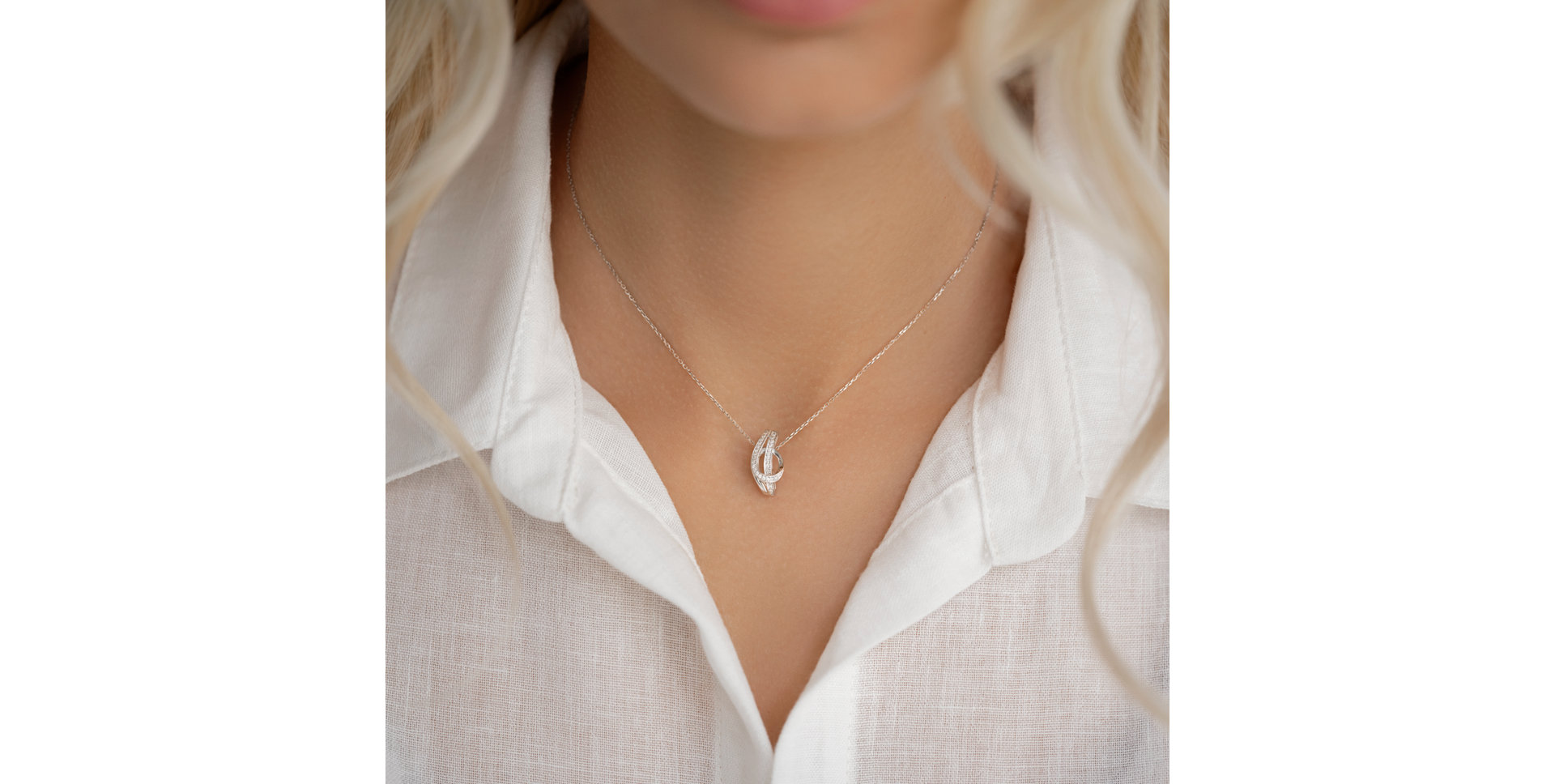 Prívesok s diamantmi Sylvara