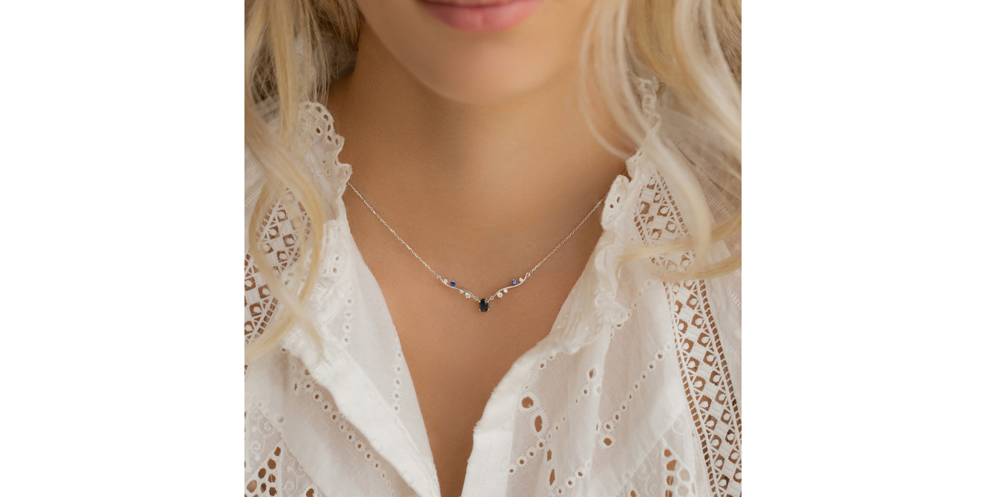 Náhrdelník s diamantmi a zafírom Luminis
