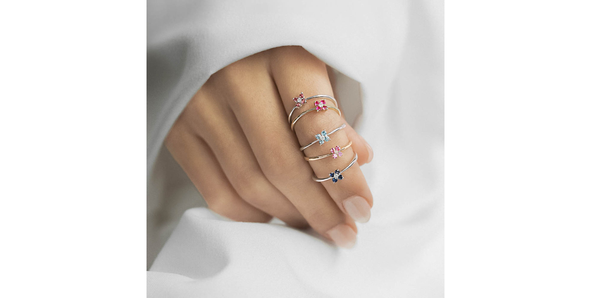 Prsteň s diamantom a rubínmi Divine Bloom