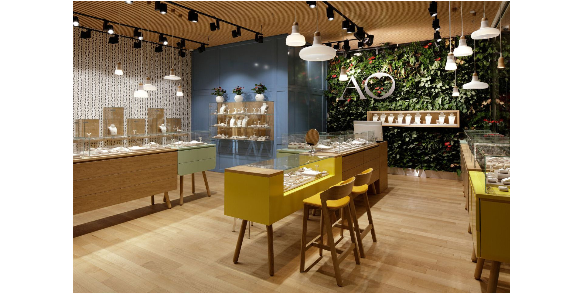 ALOve OC Nový Smíchov, Praha 5