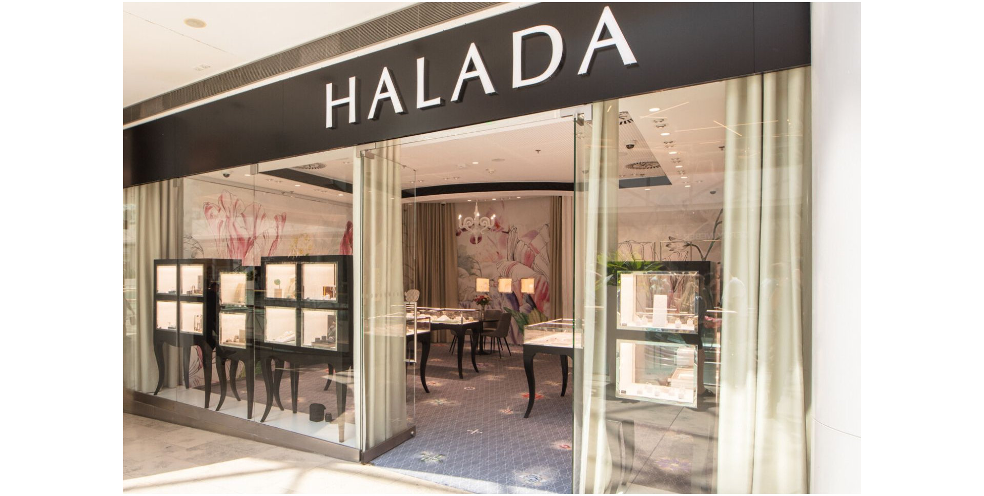 HALADA OC Eurovea, Bratislava